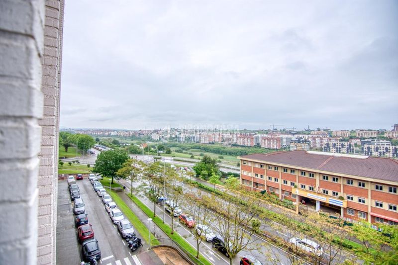 Foto 089252f8-9a52-405e-90d7-7d72d6ddff56. Pis a Los Castros Santander