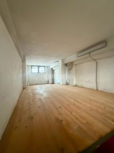 Foto 294a74f0-6d33-4305-babc-1207405ca74b. Local comercial a Los Castros Santander