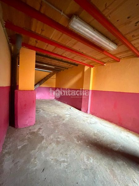 Foto a442ba41-9eb2-4c58-8cea-a9896f2b17ef. Local comercial a Los Castros Santander
