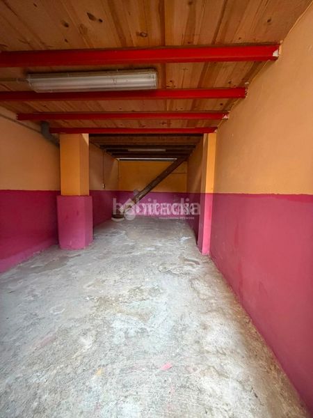 Foto b0fc3489-a57b-4d83-b116-726e7ea7213c. Local comercial a Los Castros Santander