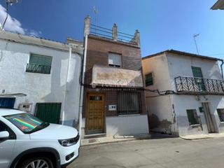Casa aparellada a Dosbarrios. Casa en venta en dosbarrios