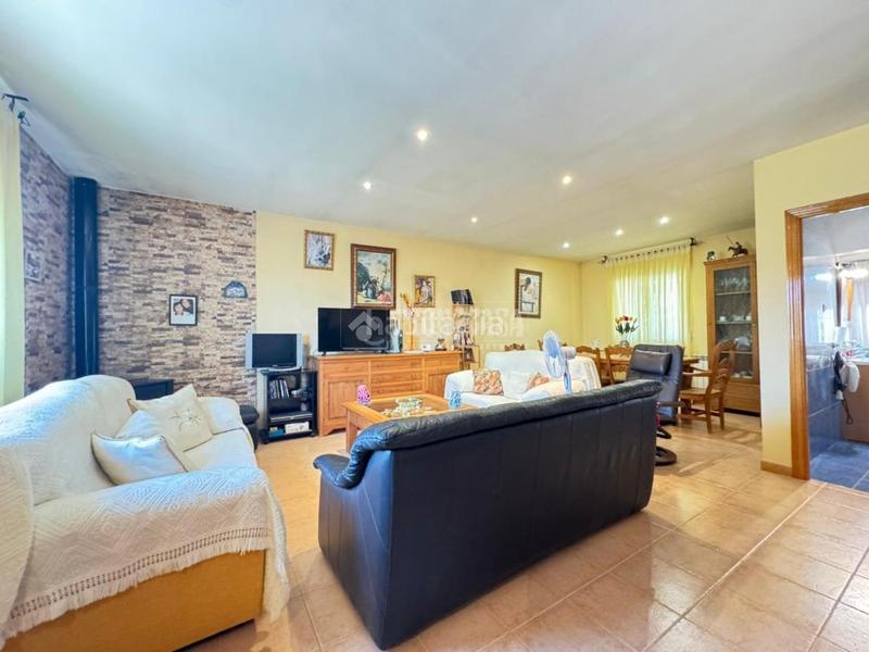 Foto b460cd55-1459-495f-b725-733719177de4. Casa  en venta en Colmenar de Oreja