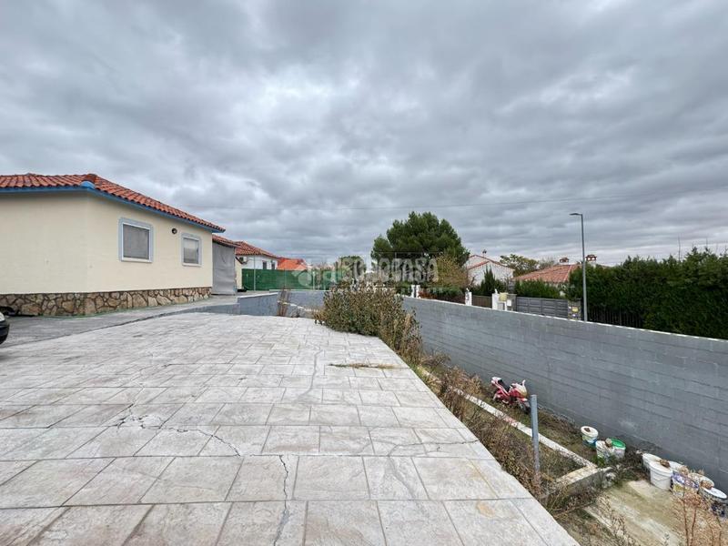 Foto 3bb0e078-dfda-4f76-96c8-895c4024ebcb. Casa pareada casa en venta en Colmenar de Oreja