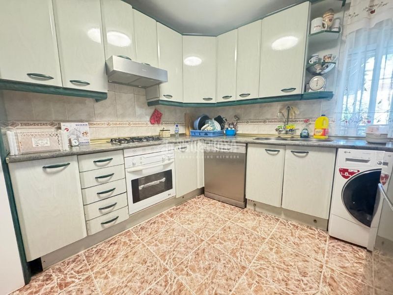 Foto 7db342ba-926a-4e36-a27e-c9fd8416461a. Casa aparellada amb calefacció a Centro Aranjuez
