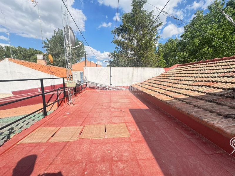 Foto bc234172-4023-4544-a144-31390c8d133a. Casa aparellada amb calefacció a Centro Aranjuez