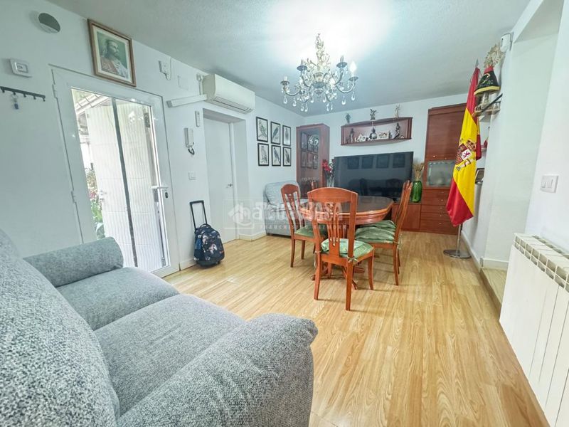 Foto c78dd08e-f3c8-4988-ac8c-161517db50de. Casa aparellada amb calefacció a Centro Aranjuez