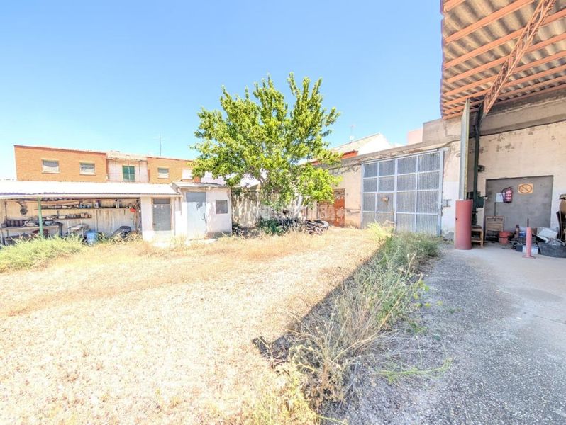 Foto e3fe2180-3d58-4284-98f9-b47fa8790146. Terreny residencial a Centro Aranjuez