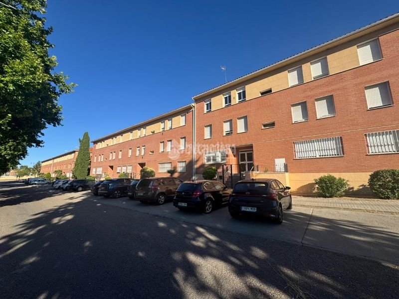Foto bbf2c924-e88e-4780-9688-22f4cedc5536. Pis amb aparcament a Vergel-Las Olivas Aranjuez