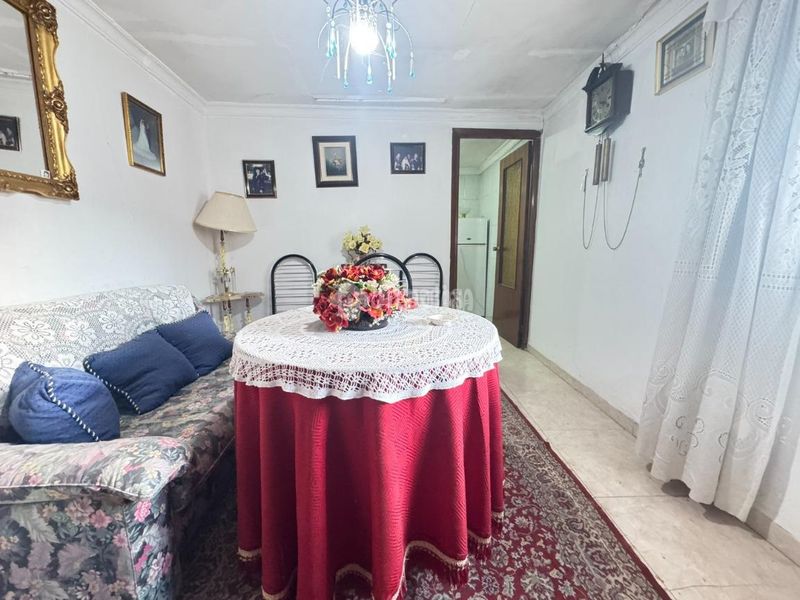 Foto bb139c7a-6496-4124-bbca-c4c5c494d8d9. Casa aparellada a Yepes