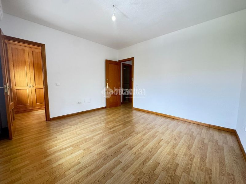Foto fe614c85-8d8a-4db8-a993-b8130e73cb87. Pis amb calefacció aparcament a Ontígola