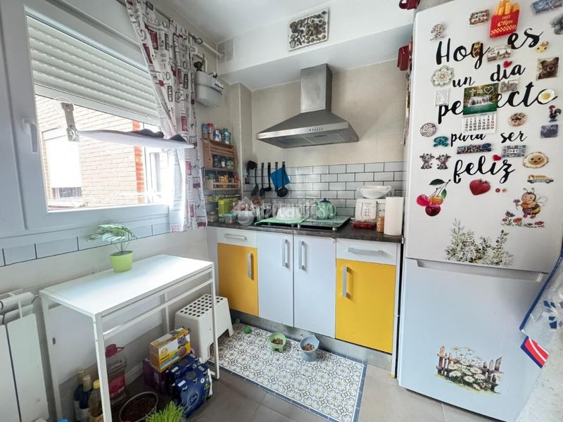 Foto 513b9549-f6e8-4f3b-b54f-2ffa02da37ad. Piso  en venta en Vergel-Las Olivas Aranjuez
