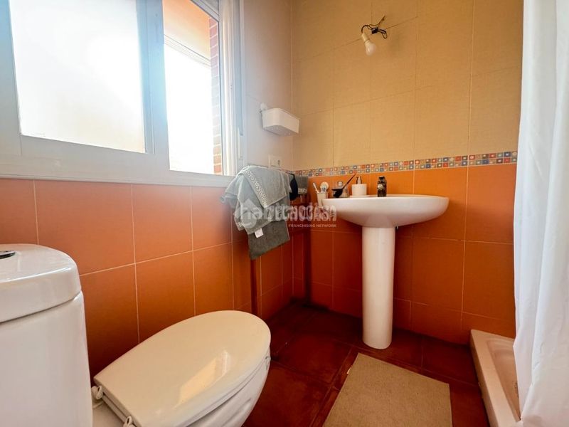 Foto 2629f532-ce12-400f-bd91-dc072e512fa4. Casa aparellada amb calefacció a Yepes