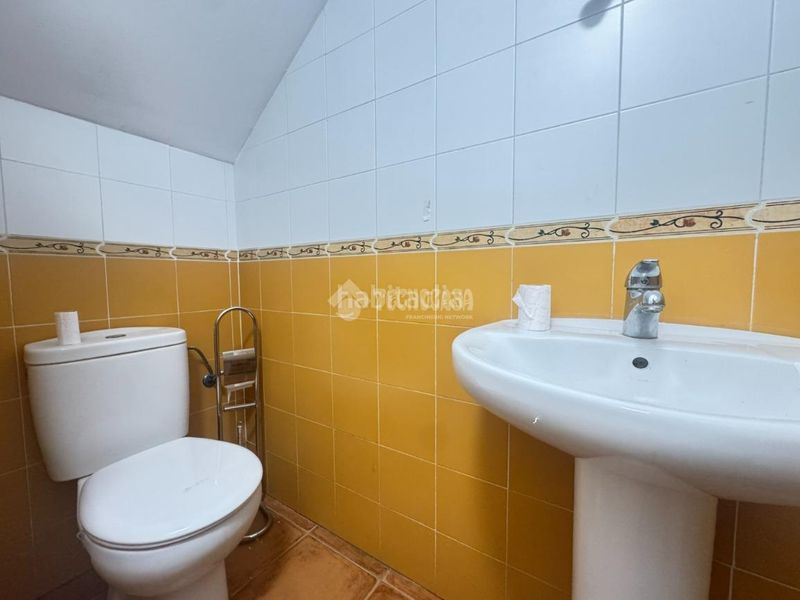 Foto 938a3316-601d-4ad0-9c99-5b7522f43b12. Casa aparellada amb calefacció a Yepes