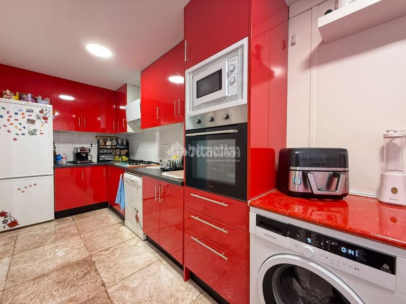 Foto 28c90c1e-82cc-471f-9c48-9fb8a72a65eb. Casa pareada casa en venta en Ontígola