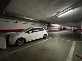 Parking coche en Parque Miraflores. Boxplaza de garaje en venta en zaragoza