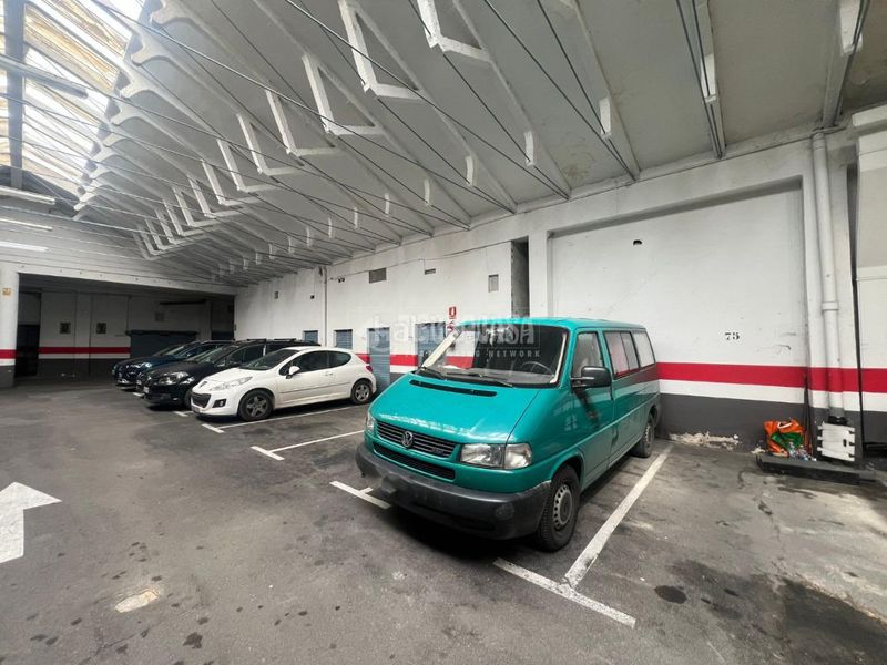 Foto 0ed29af3-43ff-4d12-8072-35d4ceedc1d7. Aparcament cotxe a La Granja Zaragoza