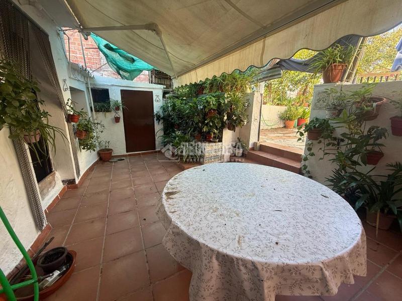 Foto 5c39ecd1-936a-446b-9712-f810d3a9aec9. Casa aparellada a Almendro (El)