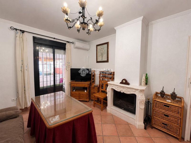 Foto 1fcc950e-3527-4f52-a093-f9d45f08753b. Casa aparellada amb calefacció a Núcleo Urbano Aljaraque