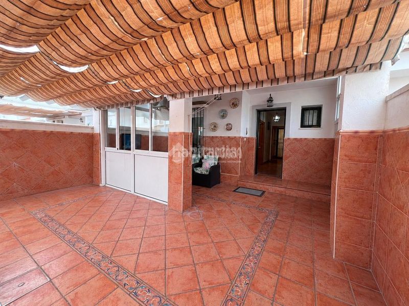 Foto 7895d4c8-5395-4aab-921e-67c9cf65a75d. Casa aparellada amb calefacció a Núcleo Urbano Aljaraque