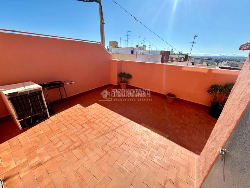 Foto cd6309dd-9d52-44b3-846f-9634794c7e24. Attico in El Alborgí Paterna