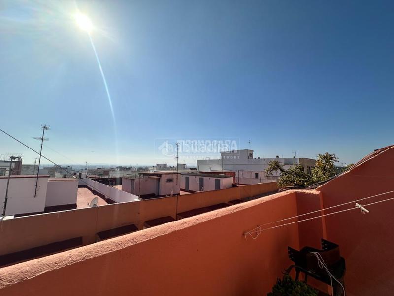 Foto d3690920-fa63-4e74-8c64-f9ab8723b002. Attico in El Alborgí Paterna