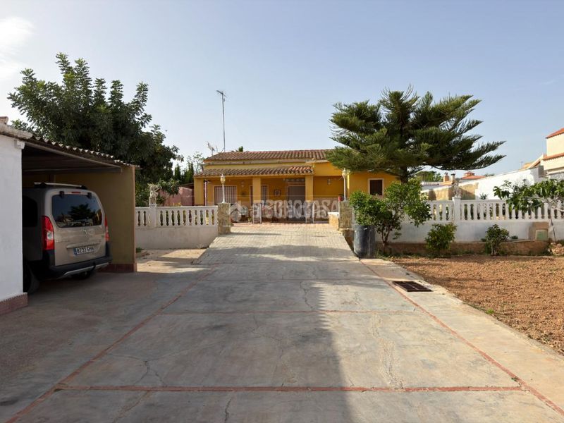 Foto b9d47970-29f0-489b-8d60-53a6570effac. Masia a El Alborgí Paterna