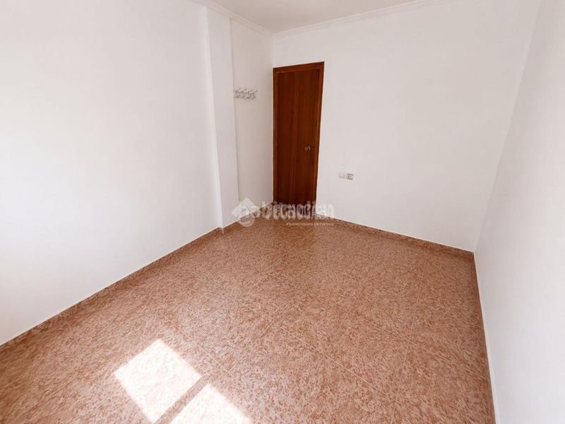 Foto b77c02ed-fc3d-49d8-8a65-7b6d7f508fc3. Casa a Benimàmet Valencia