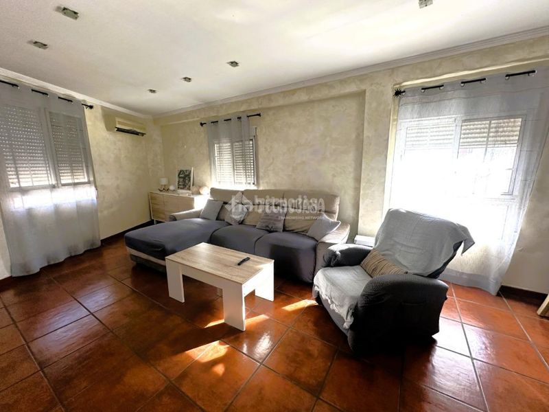 Foto ac1f8d68-bbf2-40e8-a805-79505fdd32f4. Casa a El Alborgí Paterna