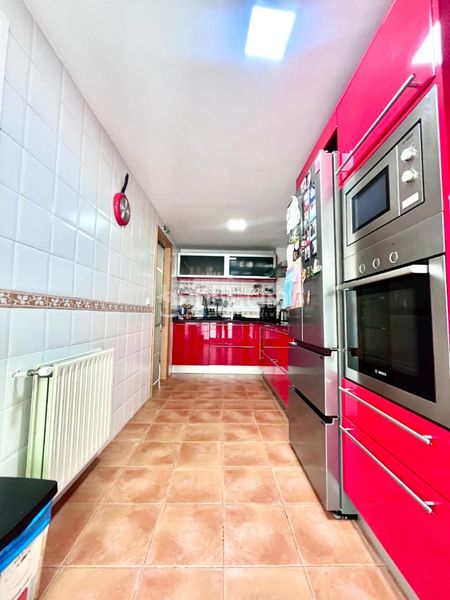 Foto 18da3365-02e2-4efe-9ae1-43a40b23b4ed. Casa aparellada amb calefacció a señorío de Illescas Illescas