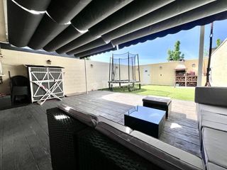 Doppelhaus in Señorío de Illescas. Casa en venta en illescas