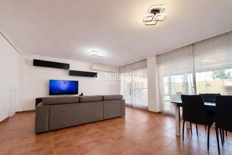 Foto f2471374-c11b-4b39-bd03-f1ac34307fd5. Casa aparellada amb calefacció a señorío de Illescas Illescas