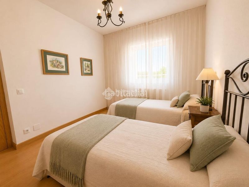 Foto b65972bf-6ffc-4d30-a684-bd65a58c3287. Casa a Carranque