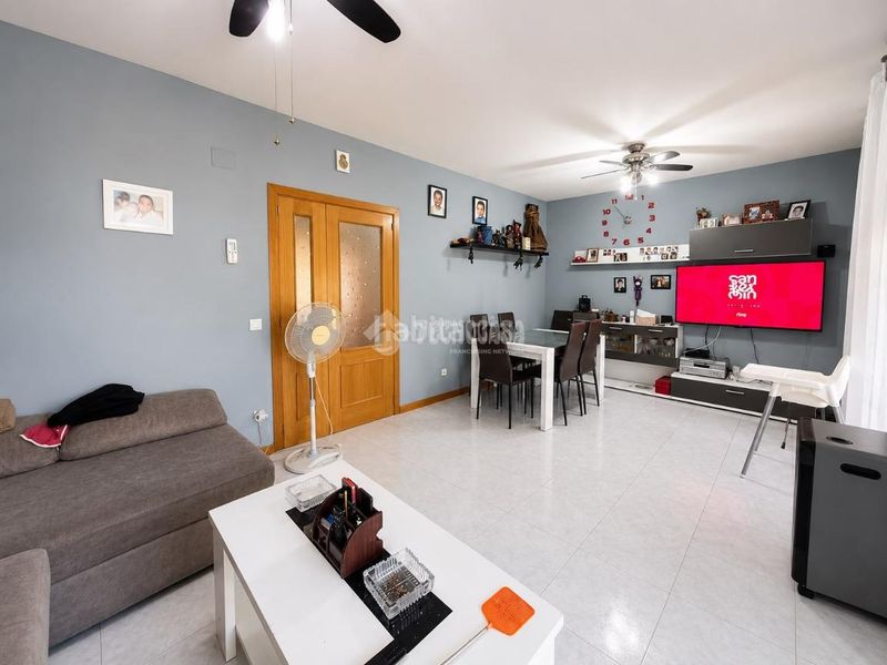 Foto 9602f2f7-f635-4e63-b736-245b0e60af46. Casa aparellada amb calefacció aparcament a Ugena