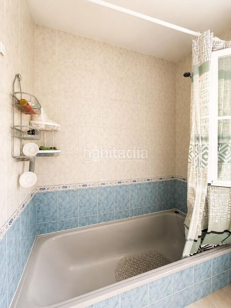 Foto ac2196da-06d0-41cd-842f-de1535f6ab52. Casa aparellada amb calefacció aparcament a Ugena