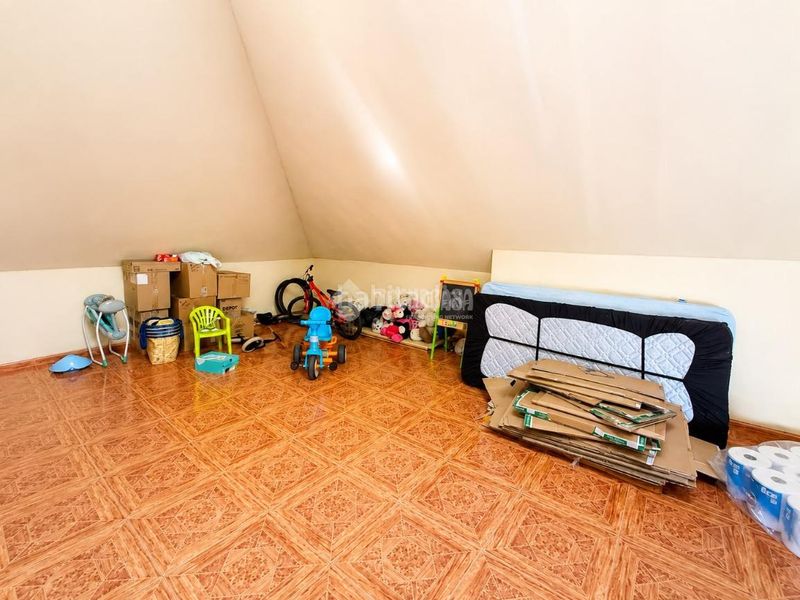 Foto aed43a78-50c2-448b-b472-b9d3077df41b. Casa aparellada amb calefacció aparcament a Ugena