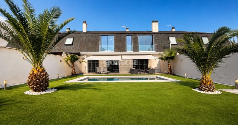 Foto a65ec430-17f3-4003-922a-cfb14fa0ec67. Casa aparellada amb piscina a señorío de Illescas Illescas