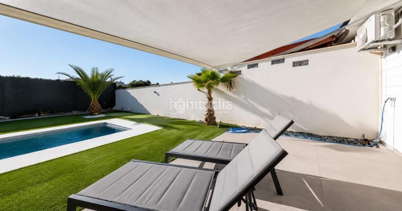 Foto ad780777-ebe3-47b5-81c5-e49d6c8c1e90. Casa aparellada amb piscina a señorío de Illescas Illescas