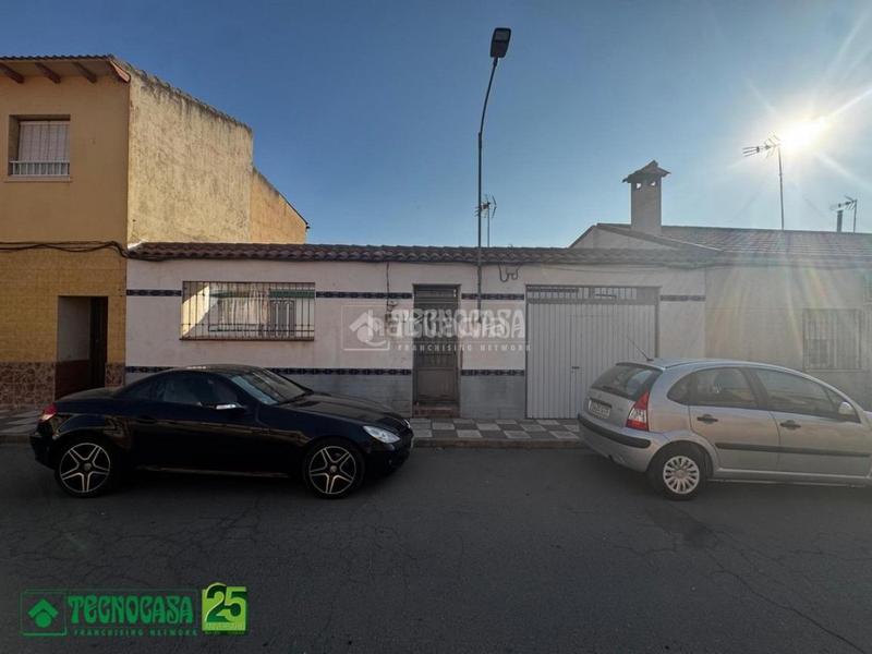 Foto 7826895c-b8f9-43d0-aee6-eeaccb22c2e9. Casa pareada casa en venta en Corral de Calatrava