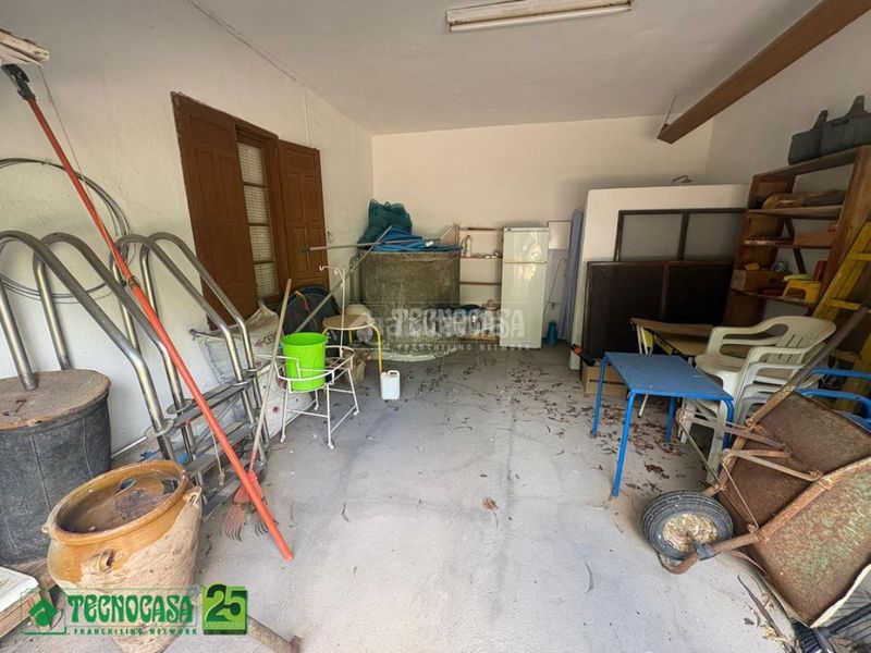 Foto 04312ac6-7903-4e79-8c8c-b4f0de8c42b6. Casa amb aparcament a Poblete