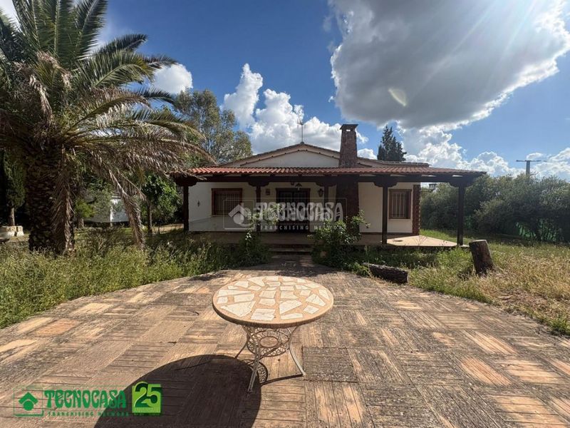 Foto 0b76d9ad-1816-4b6d-9444-e26d64a3a031. Casa amb aparcament a Poblete