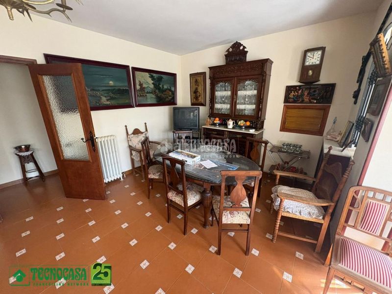 Foto 7fe8a5e3-6879-48af-8820-e942a554a925. Casa amb aparcament a Poblete