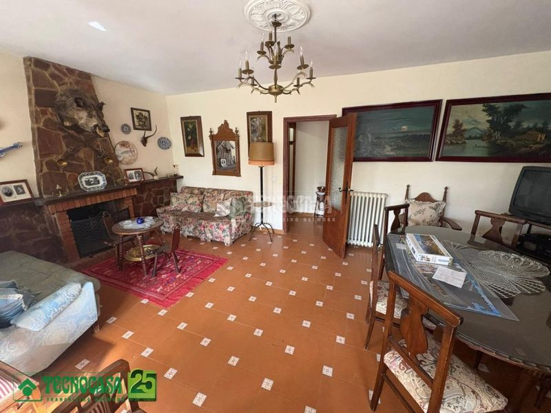 Foto 819974b2-18ab-4f78-b6b4-987ef4a8be1c. Casa amb aparcament a Poblete
