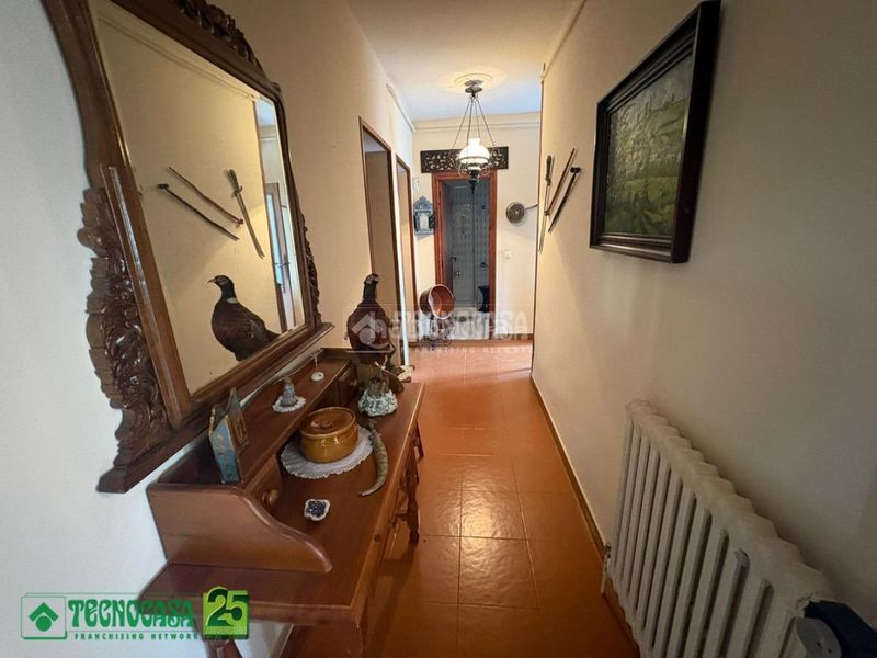 Foto 8341d286-04a3-462c-a9e0-9455917bc076. Casa amb aparcament a Poblete