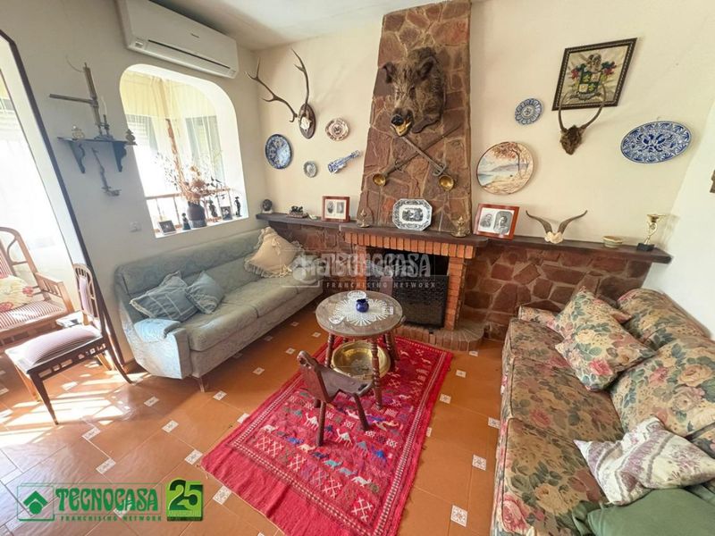 Foto 9079e7ea-9558-493b-8af9-3b1fc5a49dec. Casa amb aparcament a Poblete