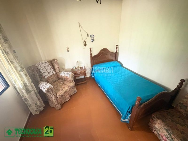 Foto 96ebce8a-042e-4ca9-8268-92d7c391d812. Casa amb aparcament a Poblete