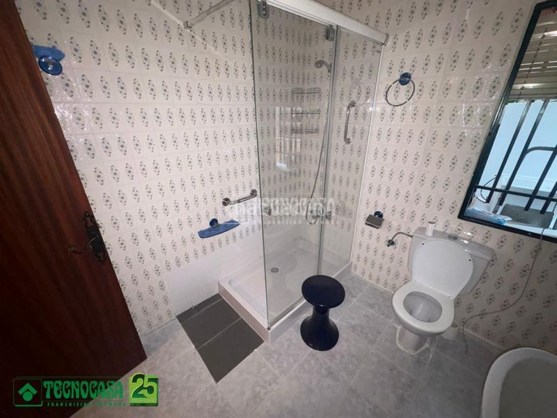 Foto 99f910d5-2592-47a3-852d-6f6997a9a95d. Casa amb aparcament a Poblete