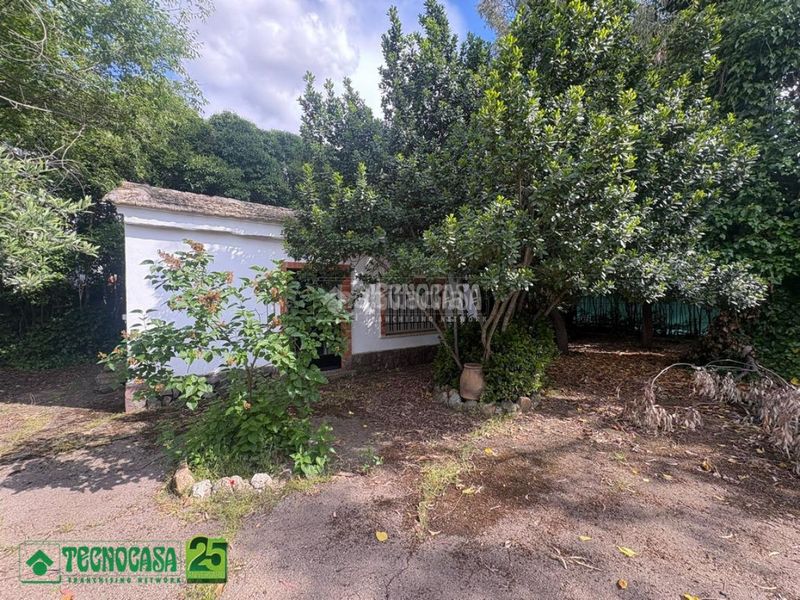 Foto b9a5ecb7-3ba2-4905-8122-dc1d4ed67ced. Casa amb aparcament a Poblete