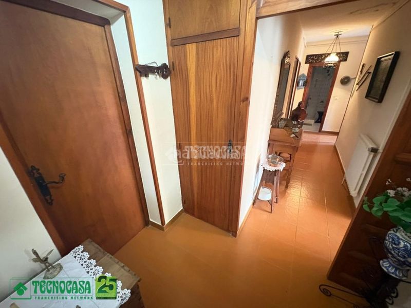 Foto e8803617-8d72-40d4-b116-b44a0c84671e. Casa amb aparcament a Poblete
