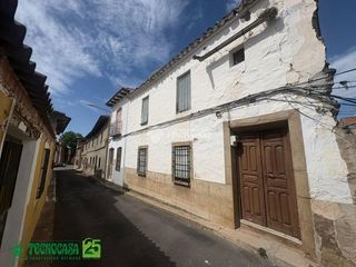 Casa pareada en Piedrabuena. Casa en venta en piedrabuena