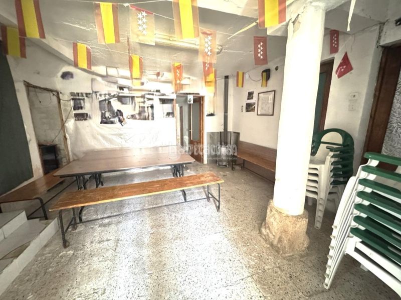 Foto 211266e4-1d5a-4918-bc5e-eca301478379. Masia a Santorcaz
